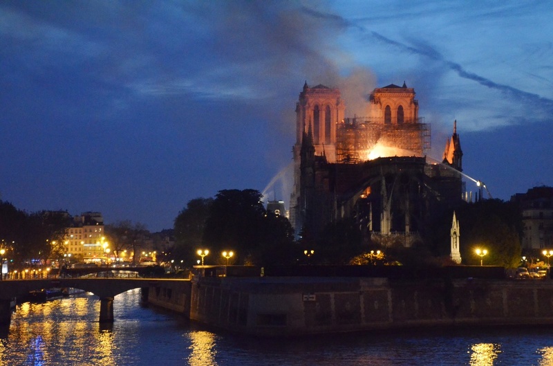 Naomi Warner Kabar: Incendie Paris 16eme